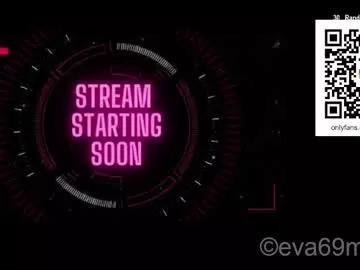 Get ready to be entertained by the sweetest and sluttiest feet adult broadcasting sex cam shows on our feet page. You're sure to find the right match for your whims.