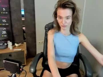 Evatoniz webcams show profile image 