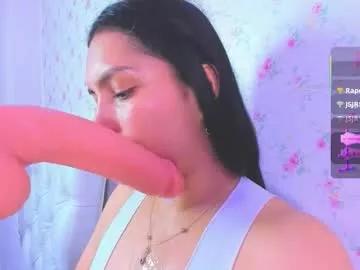 evelinn_belen from Chaturbate