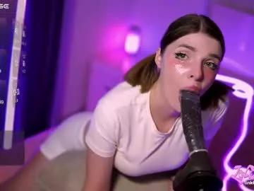 fluffyellie from Chaturbate
