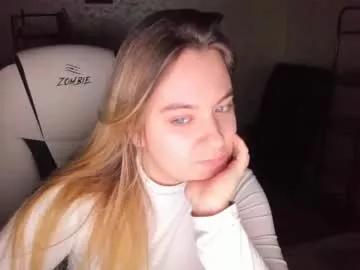 fluffyyummybuns from Chaturbate