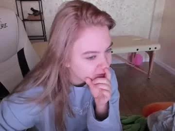 fluffyyummybuns from Chaturbate