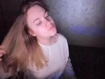 fluffyyummybuns from Chaturbate