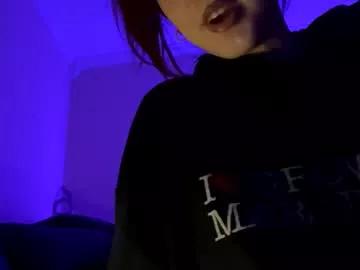 g0ddessluna1800 from Chaturbate
