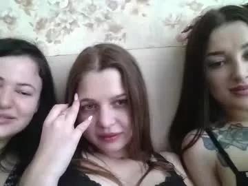 Discover our girls online shows and discover the company of countless livestreamers, with stunning shapes, sex toys and more.