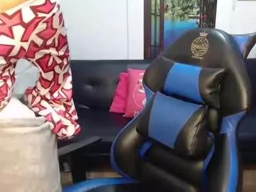 gigi_gilt_ from Chaturbate