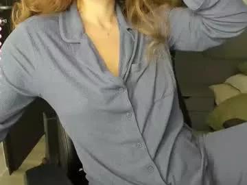 gigihadd from Chaturbate