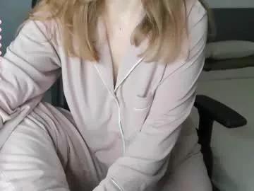 gigihadd from Chaturbate