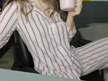 gigihadd from Chaturbate