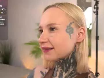 goddes_calzedonia from Chaturbate