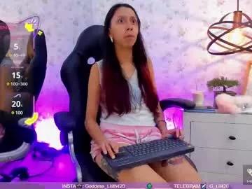 Discover our girls online shows and discover the company of countless livestreamers, with stunning shapes, sex toys and more.