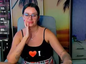 Discover our girls online shows and discover the company of countless livestreamers, with stunning shapes, sex toys and more.