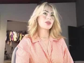 Discover our girls online shows and discover the company of countless livestreamers, with stunning shapes, sex toys and more.