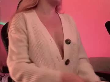 h2h0e from Chaturbate