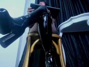 halley_raven from Chaturbate