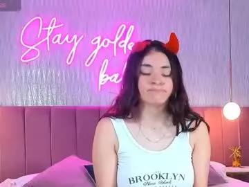 Discover our girls online shows and discover the company of countless livestreamers, with stunning shapes, sex toys and more.