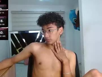 harrytwink18 from Chaturbate