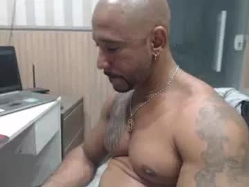 hebertgomes from Chaturbate