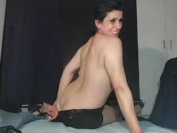 hellocleo40 from Chaturbate