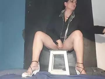 hellocleo40 from Chaturbate
