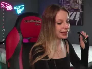 heyydoraa_ from Chaturbate