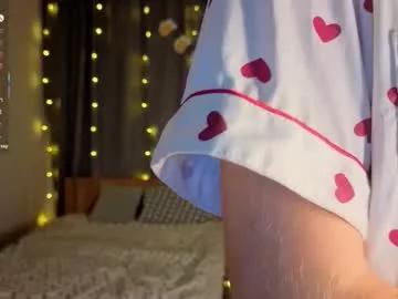 hiddenkyttyss from Chaturbate