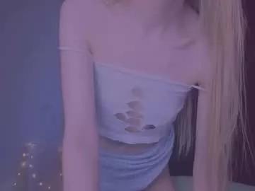 hihi_im_chloe from Chaturbate