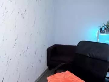 holly_bb95 from Chaturbate