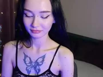holly_berryy_ from Chaturbate