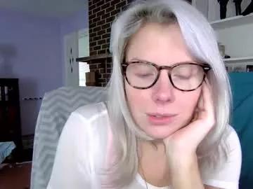 holly_bourbon from Chaturbate
