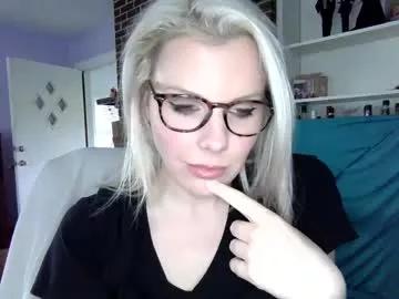 holly_bourbon from Chaturbate