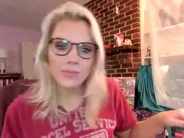holly_bourbon from Chaturbate