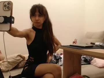 hollymodels from Chaturbate