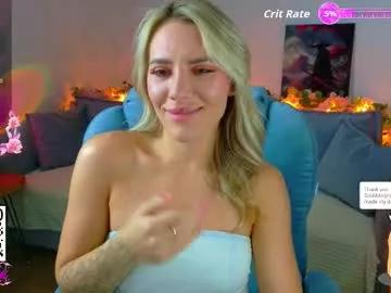 Discover our girls online shows and discover the company of countless livestreamers, with stunning shapes, sex toys and more.