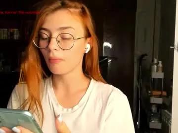 hoppypoppyy from Chaturbate