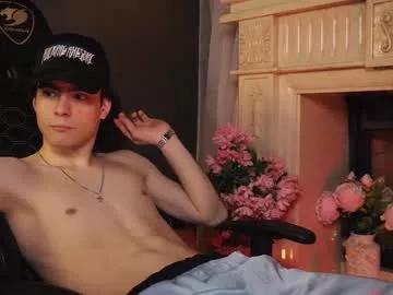 hothunterr from Chaturbate