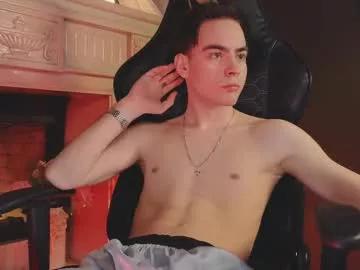 hothunterr from Chaturbate
