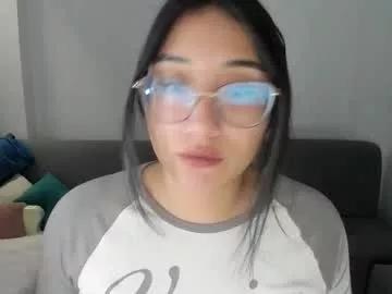 hottbee1 from Chaturbate