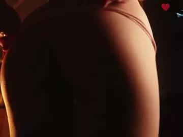 illona_harriss from Chaturbate