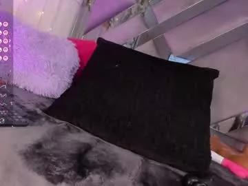 iris_hott1 from Chaturbate