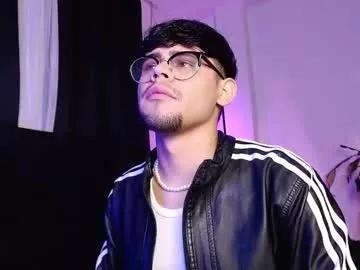 isaac_saenz from Chaturbate