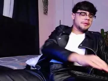 isaac_saenz from Chaturbate
