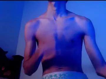 isaaclatino from Chaturbate