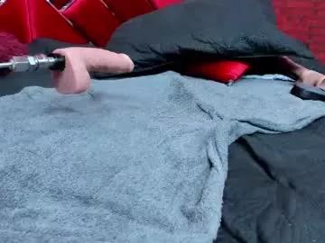 ivisbouncyass from Chaturbate