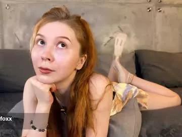 izi_fox from Chaturbate