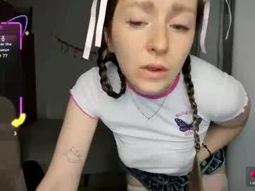 izzyholly from Chaturbate