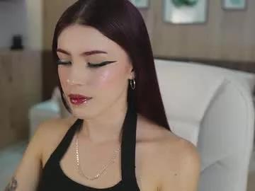 Discover our girls online shows and discover the company of countless livestreamers, with stunning shapes, sex toys and more.