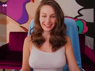 Discover our girls online shows and discover the company of countless livestreamers, with stunning shapes, sex toys and more.