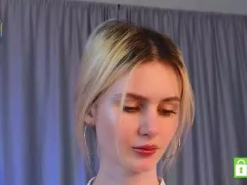 jennyfer_me from Chaturbate