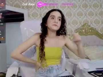 Discover our girls online shows and discover the company of countless livestreamers, with stunning shapes, sex toys and more.